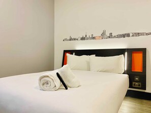 Chambre Double (No Windows)