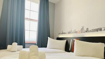 Twin Room | Laptop workspace, soundproofing, free WiFi, bed sheets