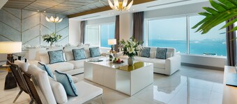 Centara West Bay Hotel & Residences Doha