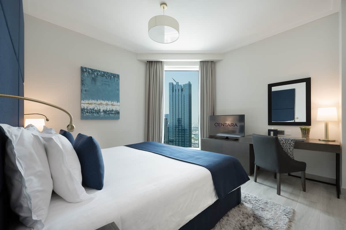 1 bedroom, in-room safe, blackout curtains, soundproofing