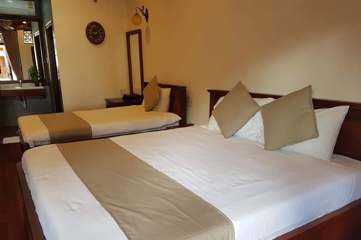 Deluxe Triple Room | Desk, free WiFi