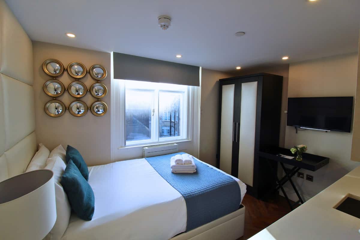 Studio | Cribs/infant beds, free WiFi, bed sheets