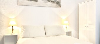 Empress Select Holiday Flats