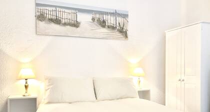 Empress Select Holiday Flats