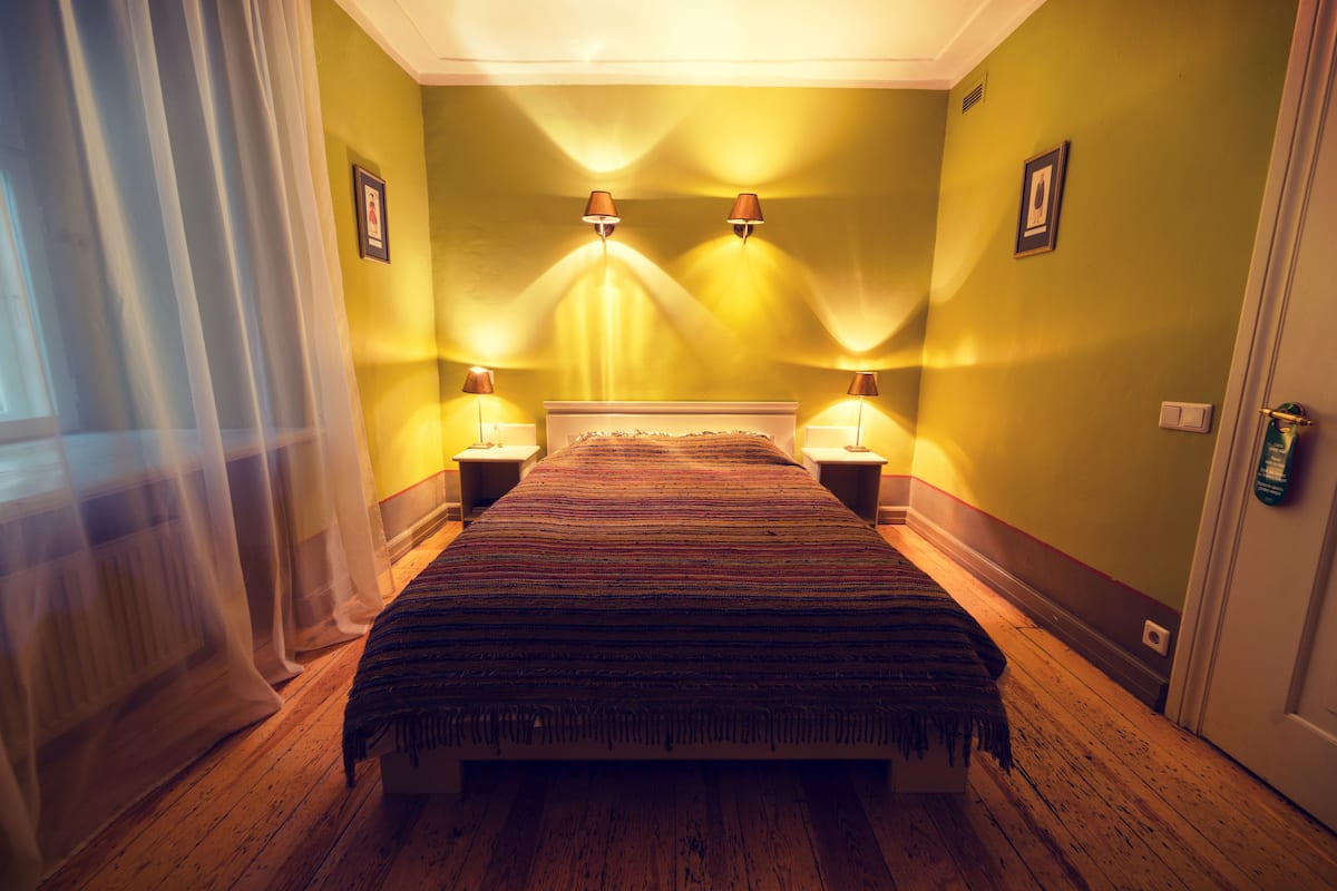 Standard-Doppelzimmer, 1 Doppelbett, Nichtraucher | Individuell dekoriert, individuell eingerichtet, Schreibtisch
