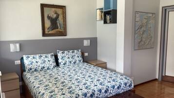 1 Schlafzimmer, Bügeleisen/Bügelbrett, kostenloses WLAN, Bettwäsche