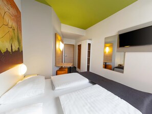 Doppelzimmer | Allergikerbettwaren, Schreibtisch, kostenloses WLAN, Bettwäsche
