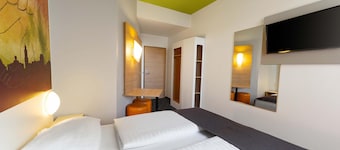 魏瑪B&B Hotel Weimar飯店