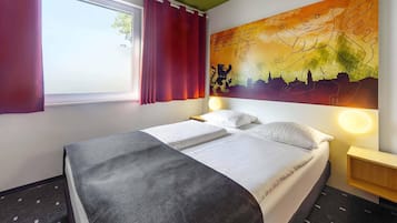 Quarto casal | Roupas de cama antialérgicas, escrivaninha, Wi-Fi de cortesia