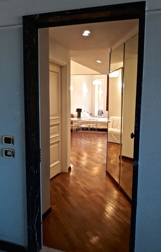 AD HOME - in the heart of Genoa - CIR: 010025-LT-0283 CIN: IT010025C22PFTAR3W