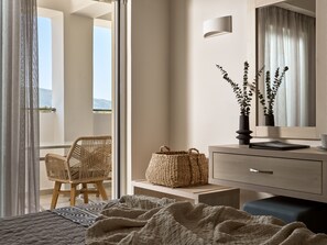 Premium bedding, pillow-top beds, in-room safe, desk - Marelen Hotel (Zakynthos)