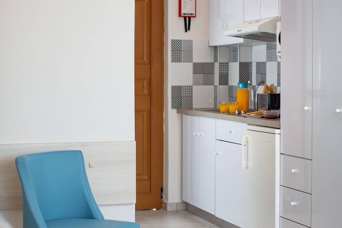 superior studio | premium bedding, pillow-top beds, in-room safe, desk