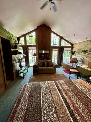 Best Views in Eureka Springs from this Mountain Cabin with Full Glass Front