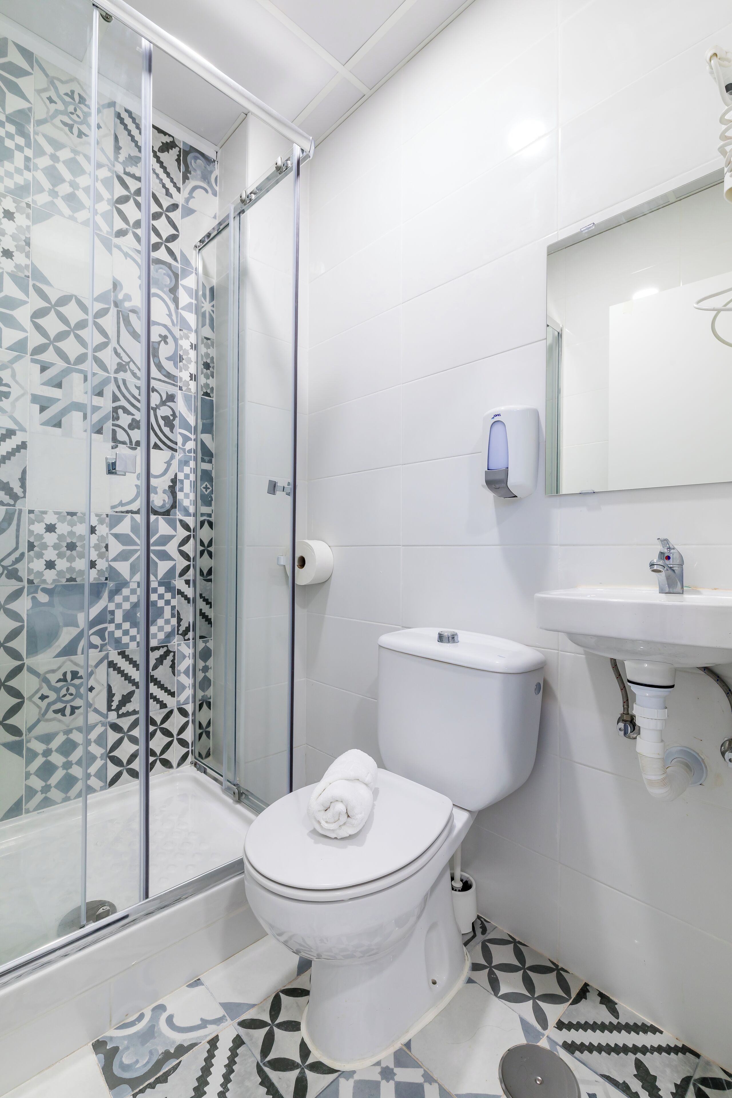 Photo - AYZ Ulises - Auto check-in property