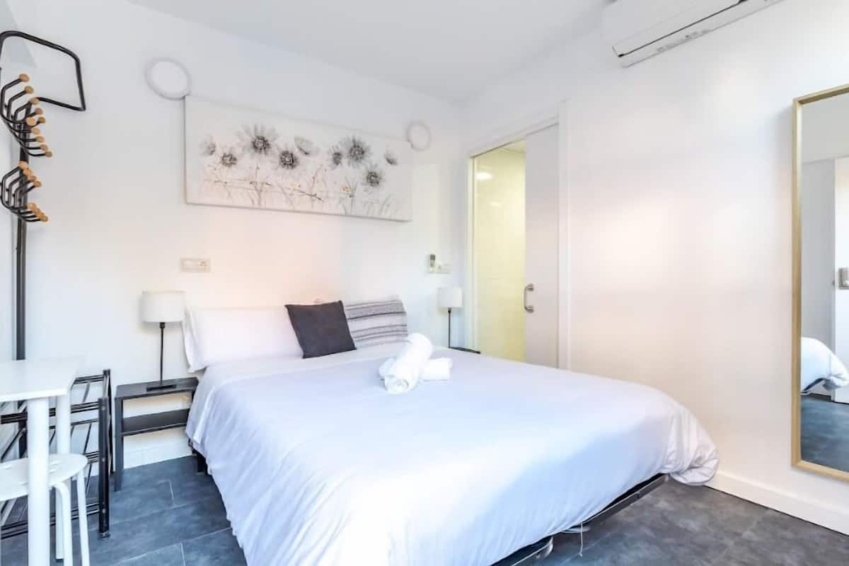 Chambre Double Supérieure, salle de bains privée | Bureau, Wi-Fi gratuit, draps fournis