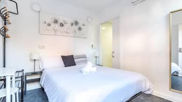 Superior tweepersoonskamer, privébadkamer | Een bureau, gratis wifi, beddengoed