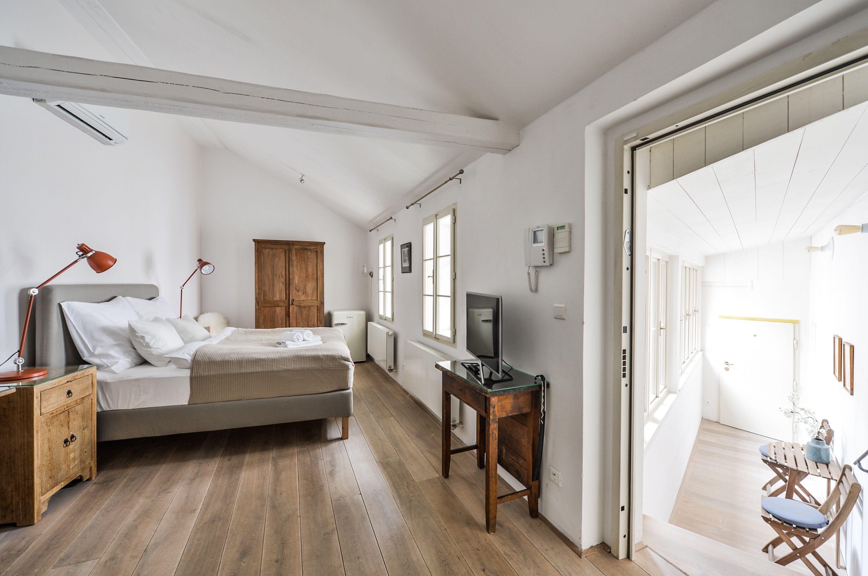 1 bedroom, iron/ironing board, travel crib, internet