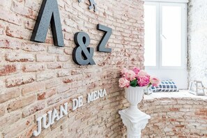 Interior detail - AYZ Juan de Mena - Auto check-in property (Madrid)