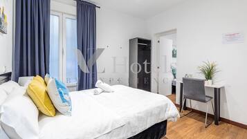 四人房, 私人浴室 | 办公桌、免费 WiFi、床单