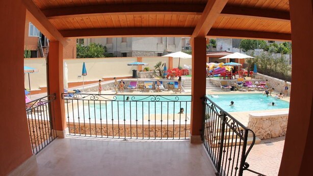 Seasonal outdoor pool - Piccola Locanda S'Ausentu (Uri)