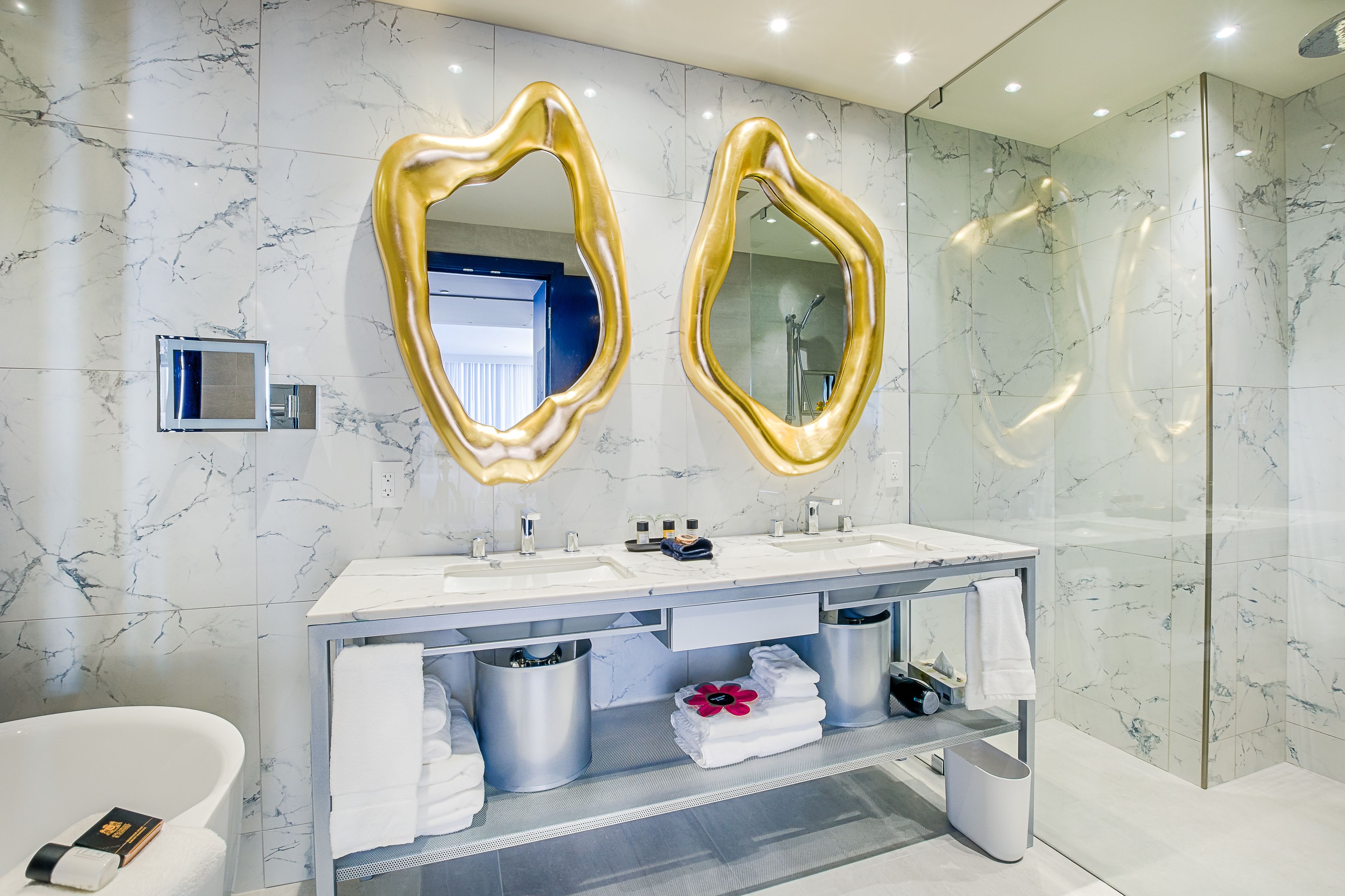 superior studio, city view | bathroom | separate bathtub and shower, designer toiletries, hair dryer, slippers