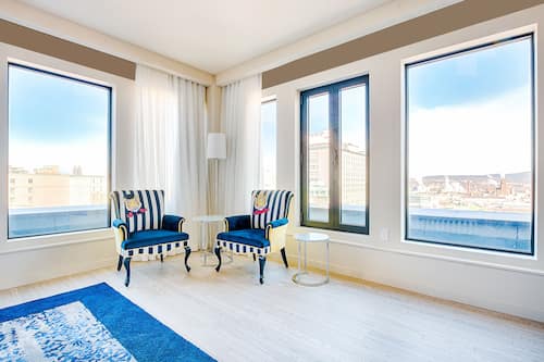 Superior Room, Partial River View | Premium bedding, down comforters, Select Comfort beds, minibar
