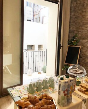 Free daily local cuisine breakfast - Isolabella B&B (Mazara del Vallo)