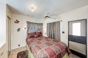1 chambre, fer et planche à repasser, accès à Internet, literie fournie