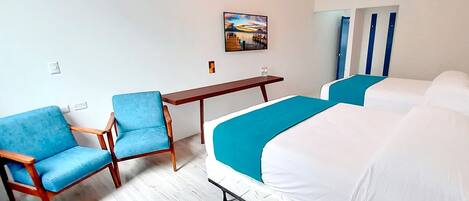 Habitación doble superior, 2 camas Queen size, para no fumadores | Camas Select Comfort, escritorio y espacio para trabajar con laptop