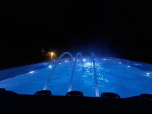 Udendørs pool, opvarmet pool