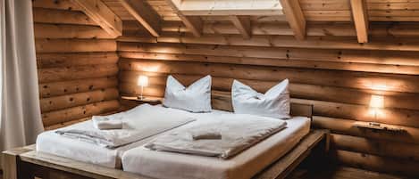 5 bedrooms, free WiFi, bed sheets