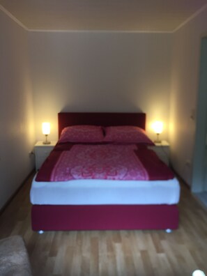 1 chambre, accès au Wi-Fi (inclus), literie fournie