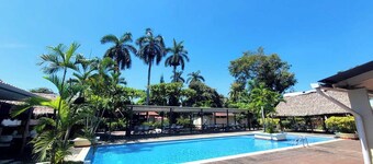 Hotel La Colonia