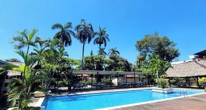 Hotel La Colonia