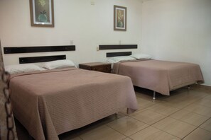 Dobbeltrom – basic, 2 dobbeltsenger, ikke-røyk | Sengetøy