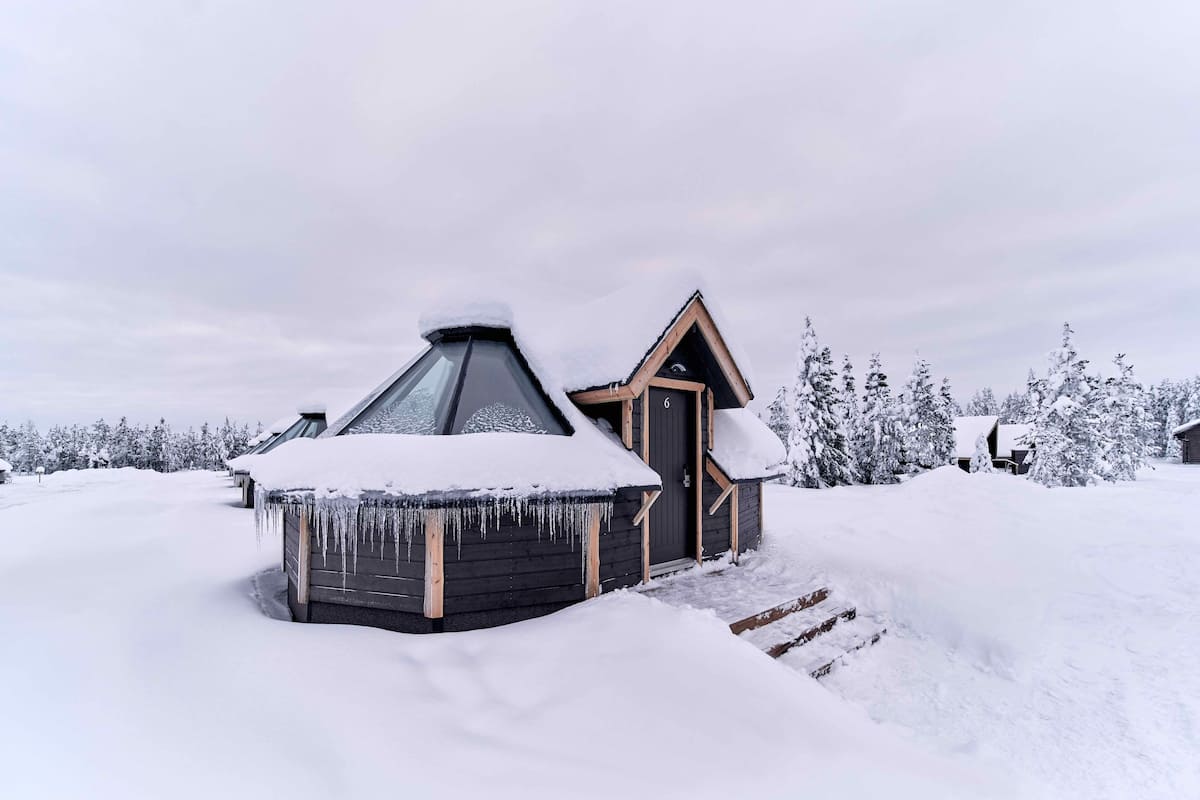 Design Cabin | Minibar, in-room safe, desk, soundproofing