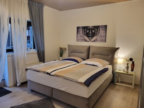 3 soverom, strykejern/-brett, wi-fi (inkludert) og sengetøy