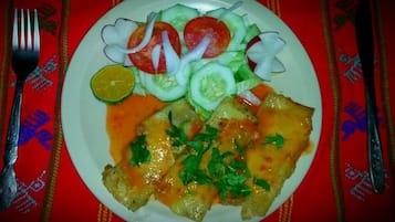 Alimentos y bebidas