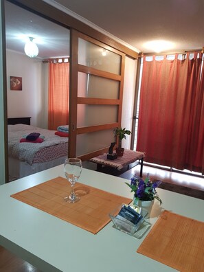 Family Apartment, 2 Bedrooms, Private Bathroom | In-room dining