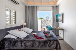 3 habitaciones, caja de seguridad en la habitación y escritorio 