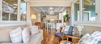 Charming cottage in North Park