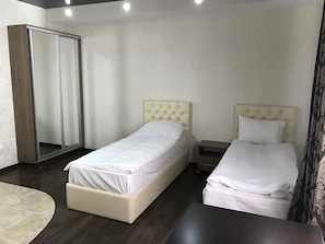 Standard-Zweibettzimmer, Mehrere Betten