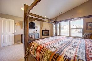 3 bedrooms, iron/ironing board, travel cot, free WiFi