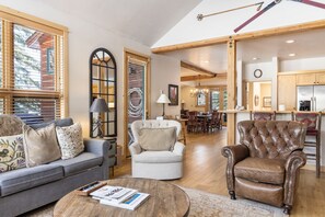 TV connectée, cheminée