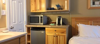 Cute cozy condo near ski resorts