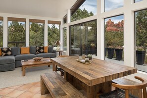Dining - BRAND NEW REMODELED HOME WITH STUNNING VIEWS!!! (Sedona)
