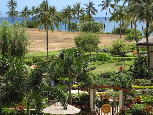 Frontal 5-Stars Oceanview Beach Villas at Ko Olina 2-Bedroom & 2-Full Baths