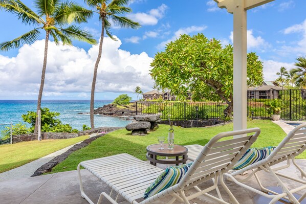 Terrace/patio - Oceanfront - Private- Family Friendly   He'eia Bay-House and Cottage- (Kailua-Kona)