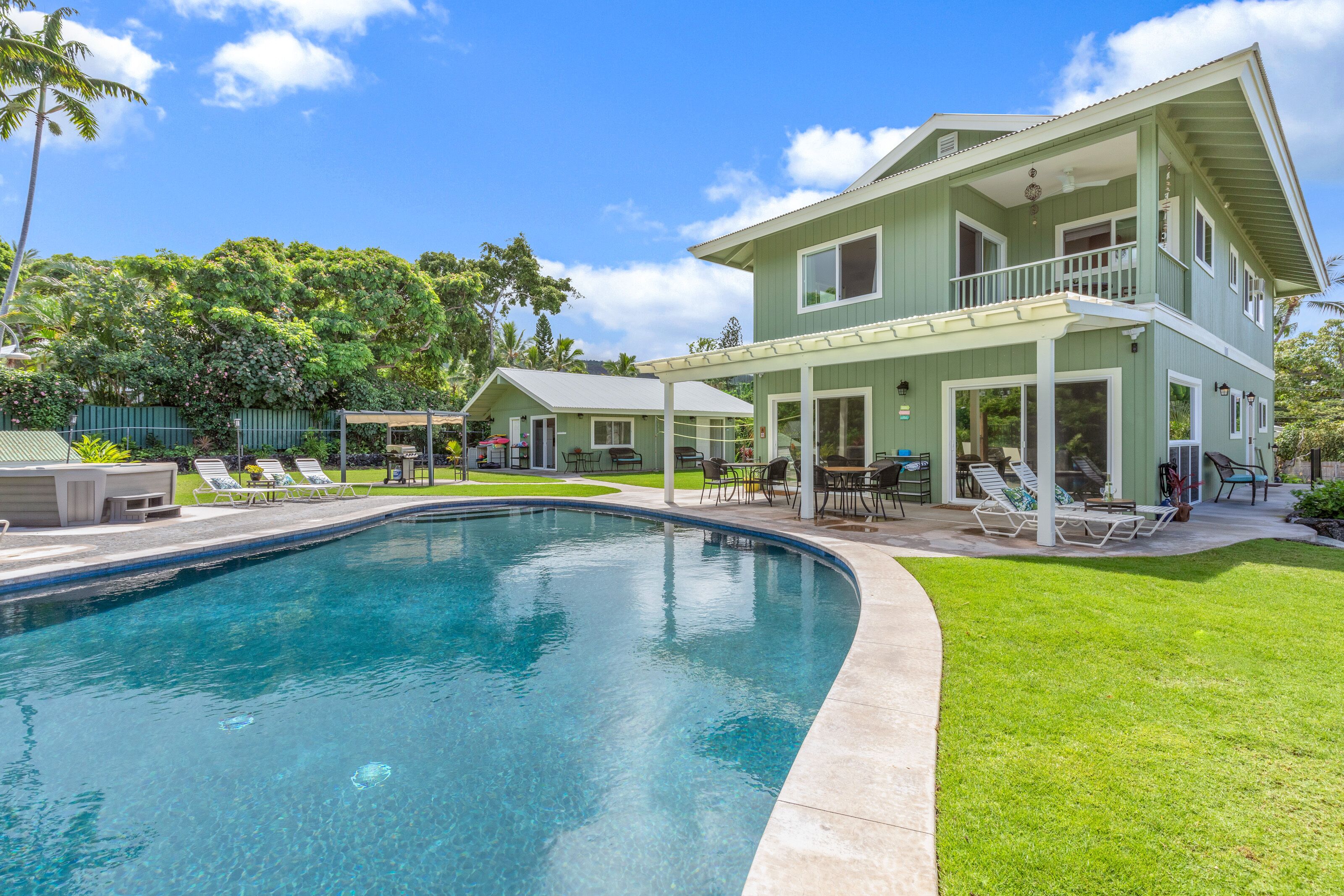 Oceanfront Private Oasis-Family Friendly-  He'eia Bay-House and Cottage-