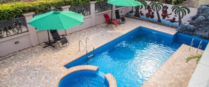 Utomhuspool